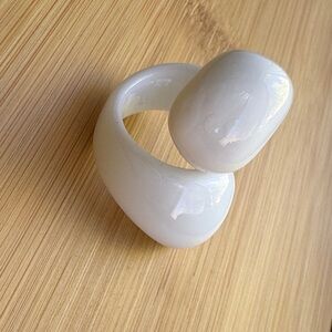 Chic White Murano Glass Ring